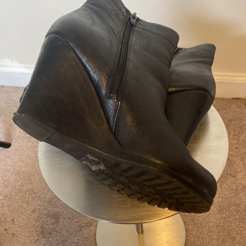 ALDO WOMEN’S DROUILLARD-96 Black Wedge Ankle Boots Size 39B